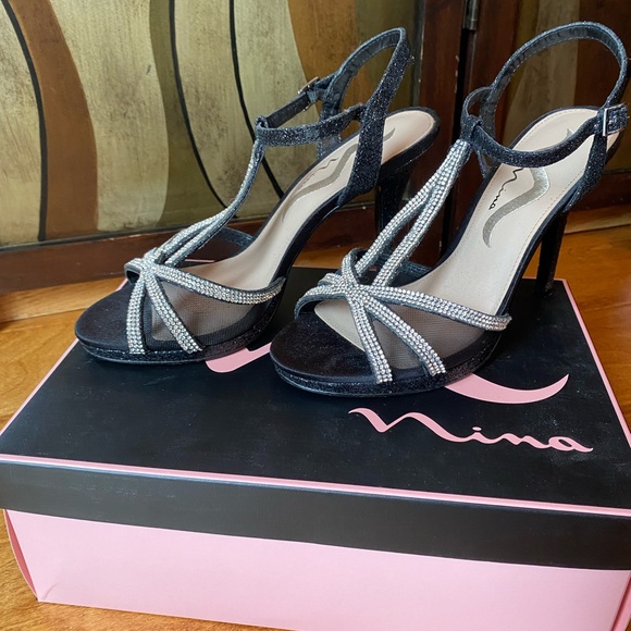 Nina Black/silver Dress Heels, size 7M - Picture 7 of 7